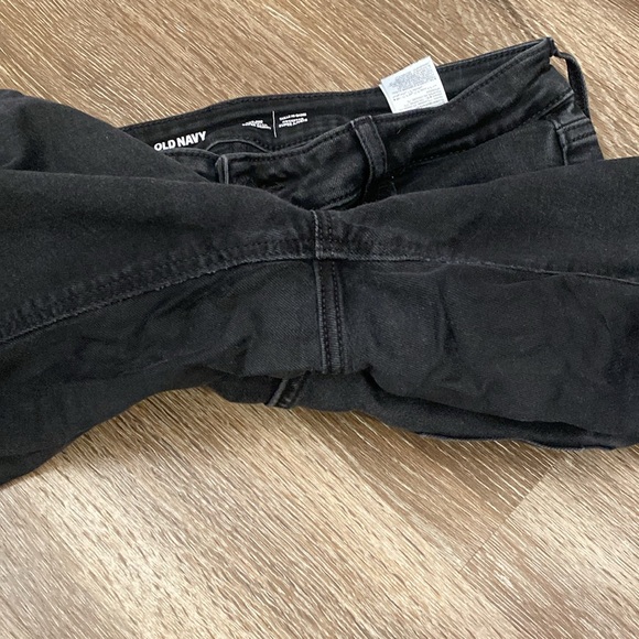 Old navy distressed ripped jeans - Picture 3 of 3